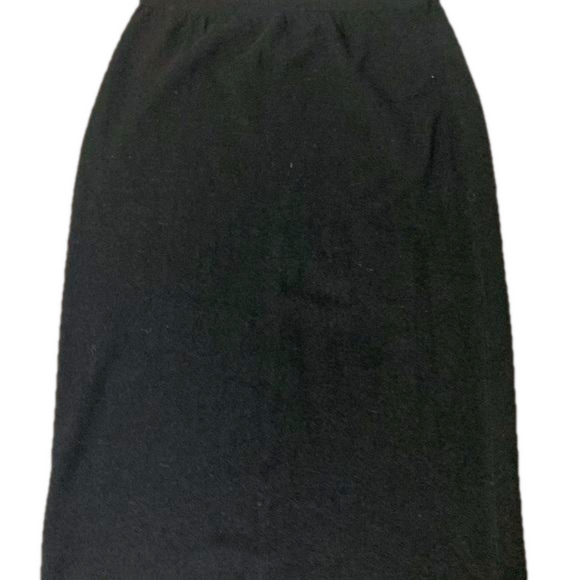 𝅺SMITH & TELFORD Black CASHMERE skirt. LRG .Made in Scotland
